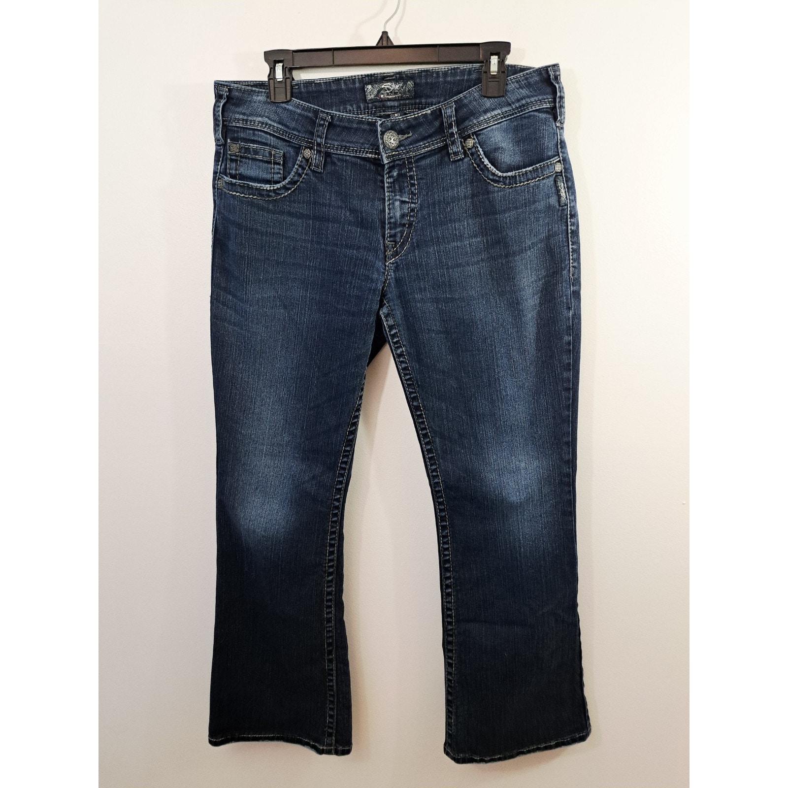 Silver Suki Surplus Dark Wash MidRise Bootcut Jeans In Size 33x30